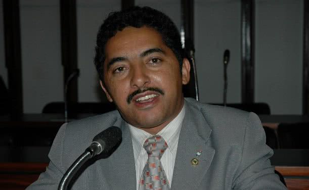 Imagem Deputado baiano que sonegou e empregou fantasma é investigado pelo TRF