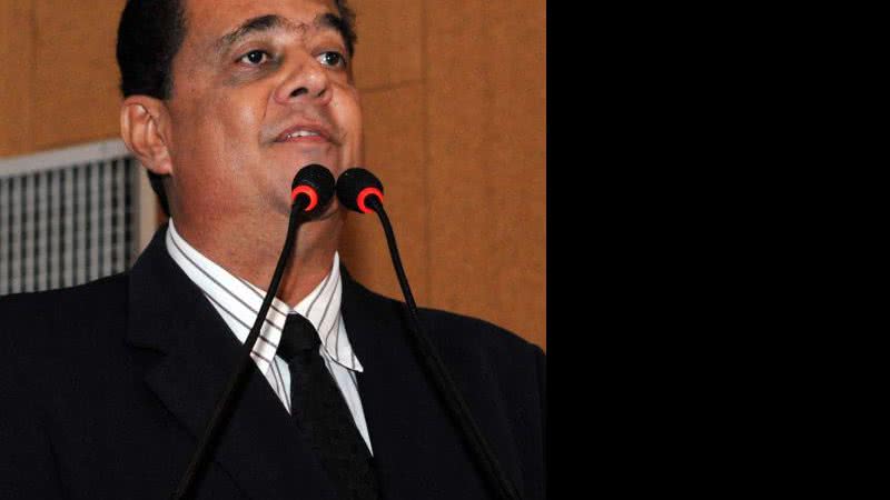 Imagem “Denúncias que Luciano faz acabam caindo em descrédito”, diz Zé Neto