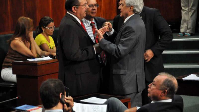 Imagem Tentativa da oposição em enfraquecer governo “sai pela culatra”