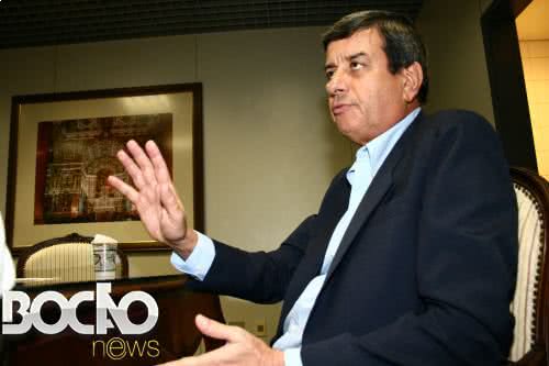 Imagem Deputado do PMDB diz que chapa de Aécio é ‘café com leite novo’