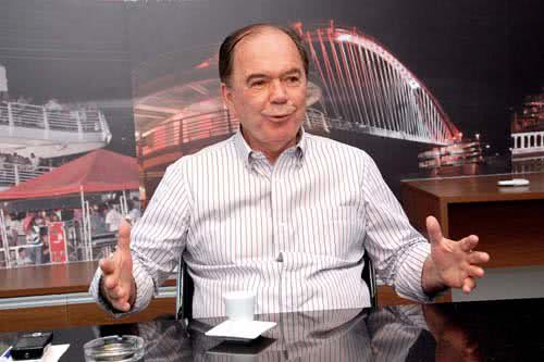 Imagem Leão tira governador da reta e diz que insegurança é problema no país 
