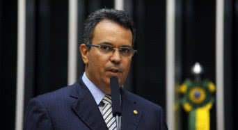 Imagem No sertão, deputado da base corneta governo Wagner