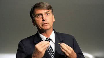 Imagem Zé Eduardo entrevista Bolsonaro na Itapoan FM