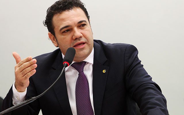 Imagem Marco Feliciano pode trocar PSC por PTB