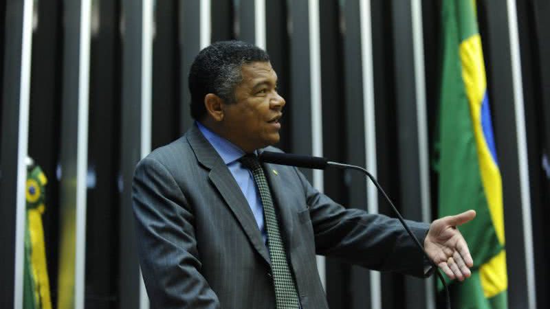 Imagem Valmir Assunção critica campanha a favor de Daniel Alves