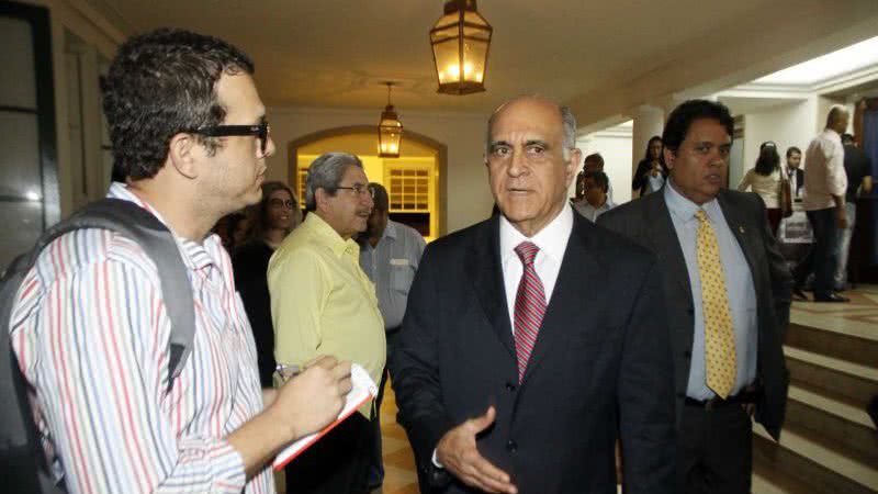 Imagem Candidatos começam a chegar para debate sobre Segurança na Ufba