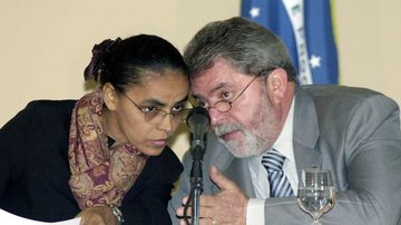 Imagem Aécio ironiza intenção de Marina em governar com Lula e FHC