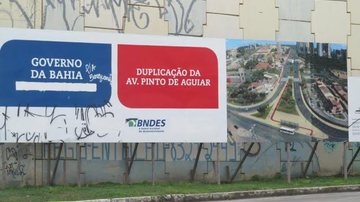 Imagem Justiça derruba liminar que determina retirada de placas do governo em Salvador