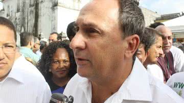 Imagem Gualberto comemora protestos e valoriza o próprio “passe”
