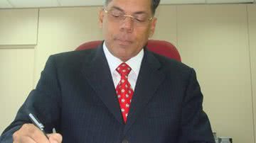 Imagem João Henrique quer ser radialista, mas até agora nada