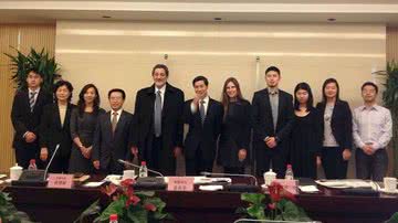 Imagem Governador visita empresa chinesa do setor ferroviário
