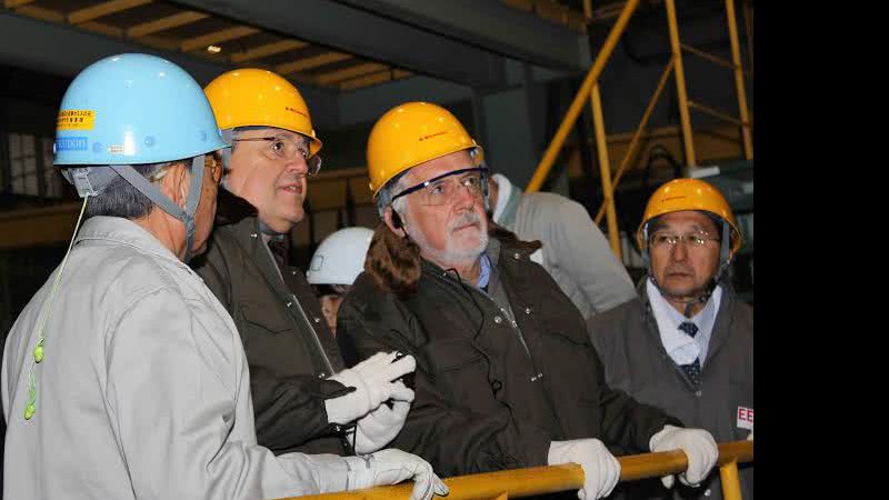 Imagem Governador e executivos do Enseada do Paraguaçu visitam estaleiro no Japão