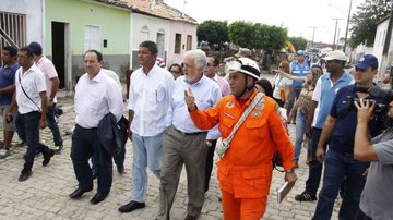 Imagem Lajedinho: governador anuncia 16 mortos