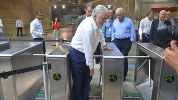 Imagem Após 14 anos de espera, Wagner comemora metrô: “Quando foi que se imaginou?”