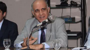 Imagem Paulo Souto já fala como governador: vamos receber finanças destroçadas