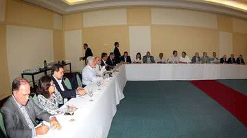 Imagem Governador convoca base para traçar panorama político