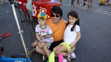 Imagem Secretário aproveita dia dos Pais com filhos nas ruas da Barra