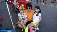 Imagem Secretário aproveita dia dos Pais com filhos nas ruas da Barra