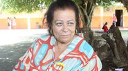 Imagem Camamu: Professora Noelia faz “campanha pé no chão” em protesto