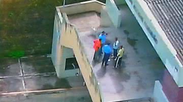 Imagem Três pessoas são baleadas na estação de trens de Plataforma