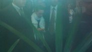 Imagem Vídeo: veja o momento em que Kátia Vargas entra na viatura da PM