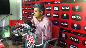 Imagem Ney exalta William Henrique e garante briga pelo G4