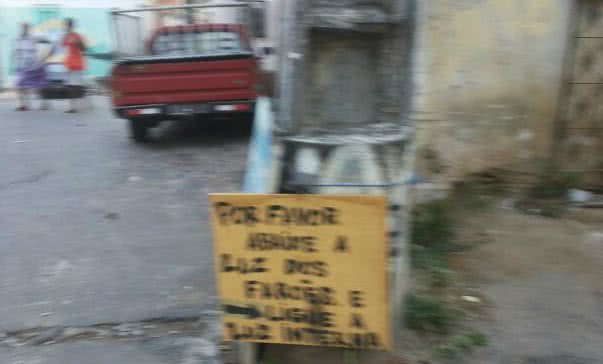 Imagem Ousadia: bandidos confeccionam placa para evitar polícia em Tancredo Neves