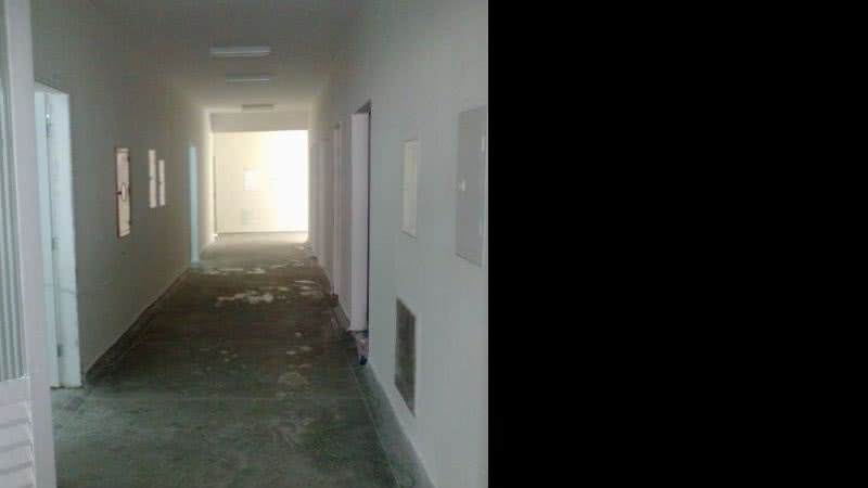 Imagem Lauro de Freitas: após inauguração simbólica de UPA, vândalos destroem unidade