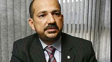 Imagem Ex-prefeito de Eunápolis é acusado de contratar ilegalmente mais de 1,8 mil