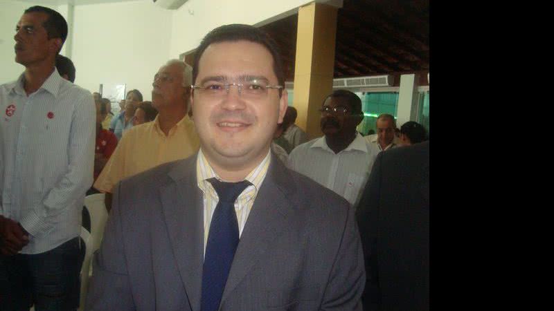 Imagem Ex-prefeito de Mucuri contratou publicidade autopromocional