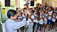 Imagem Estudantes de Santa Cruz recebem escola reformada