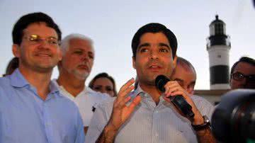 Imagem Neto inaugura Barra após um ano de obras