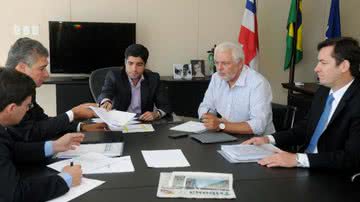 Imagem ACM Neto se reúne com secretário da Fazenda e chefe da Casa Civil