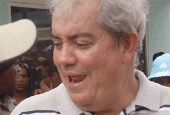 Imagem Prefeito de Simões Filho reconhece que cometeu falhas em sua gestão