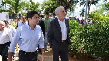 Imagem Incêndio: governador garante ajuda para prefeito