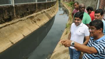 Imagem Operação Chuva 2013: prefeito vistoria obras