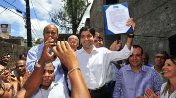 Imagem Neto assina ordem de serviço para obras em duas unidades de saúde