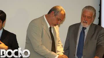 Imagem Prefeito assina convênio que leva metrô para Lauro de Freitas