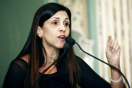 Imagem Angélica Guimarães se articula para permanecer na prefeitura