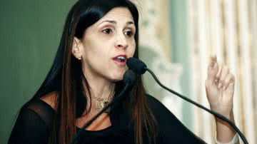 Imagem Angélica Guimarães se articula para permanecer na prefeitura