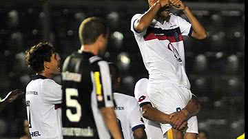 Imagem Longe de Salvador, Bahia enfrenta Botafogo para se aproximar do G4