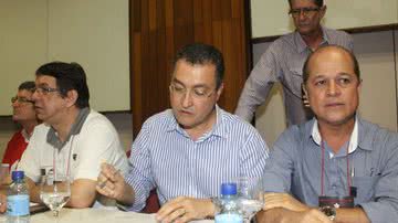 Imagem Empolgada, Reencantar crava Rui Costa governador