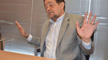 Imagem Apagão: Senador Pinheiro não foi convencido pelas justificativas do ministro