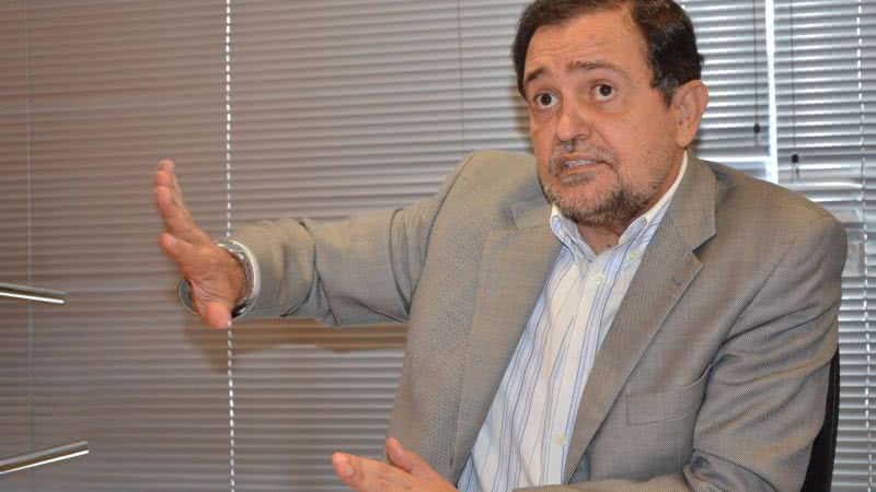 Imagem Pinheiro justifica os R$ 57 mil recebidos para viagens ao exterior