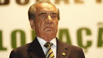 Imagem João Durval “traiu” partido e votou em Renan na eleição do Senado