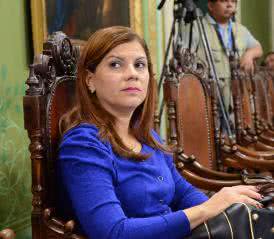 Imagem Cátia Rodrigues pede licença da Câmara e assume Almir Barreto 