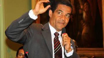 Imagem Vereador se confunde e chama Neto e João Henrique