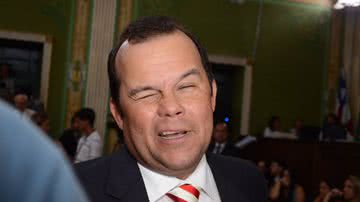 Imagem Henriquistas dizem que julgamento das contas de JH "foi político"