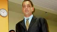 Imagem Vereador entra com facão na prefeitura e diz que só sai com “problema resolvido”