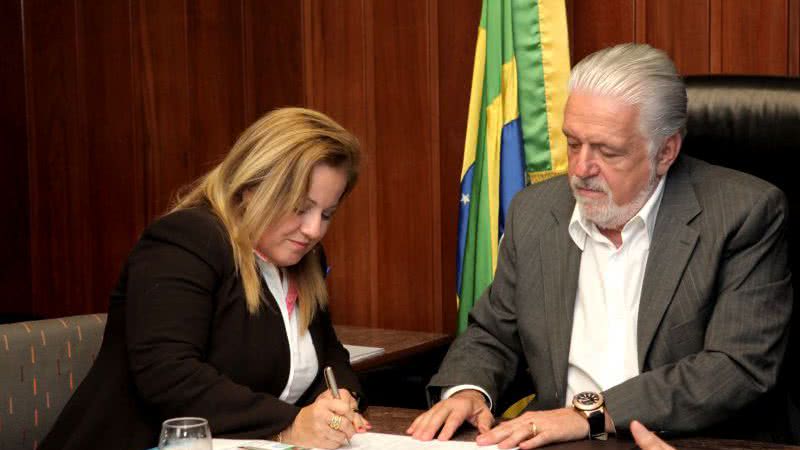 Imagem Wagner empossa nova secretária da Justiça, Cidadania e Direitos Humanos